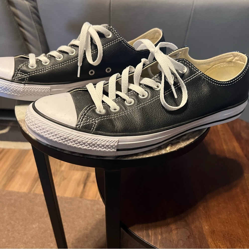 Mens Low Top Chuck Taylors